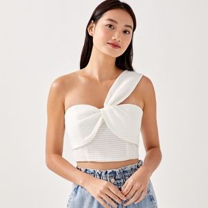 NWT Asymmetrical textured summer white top (Love Bonito)